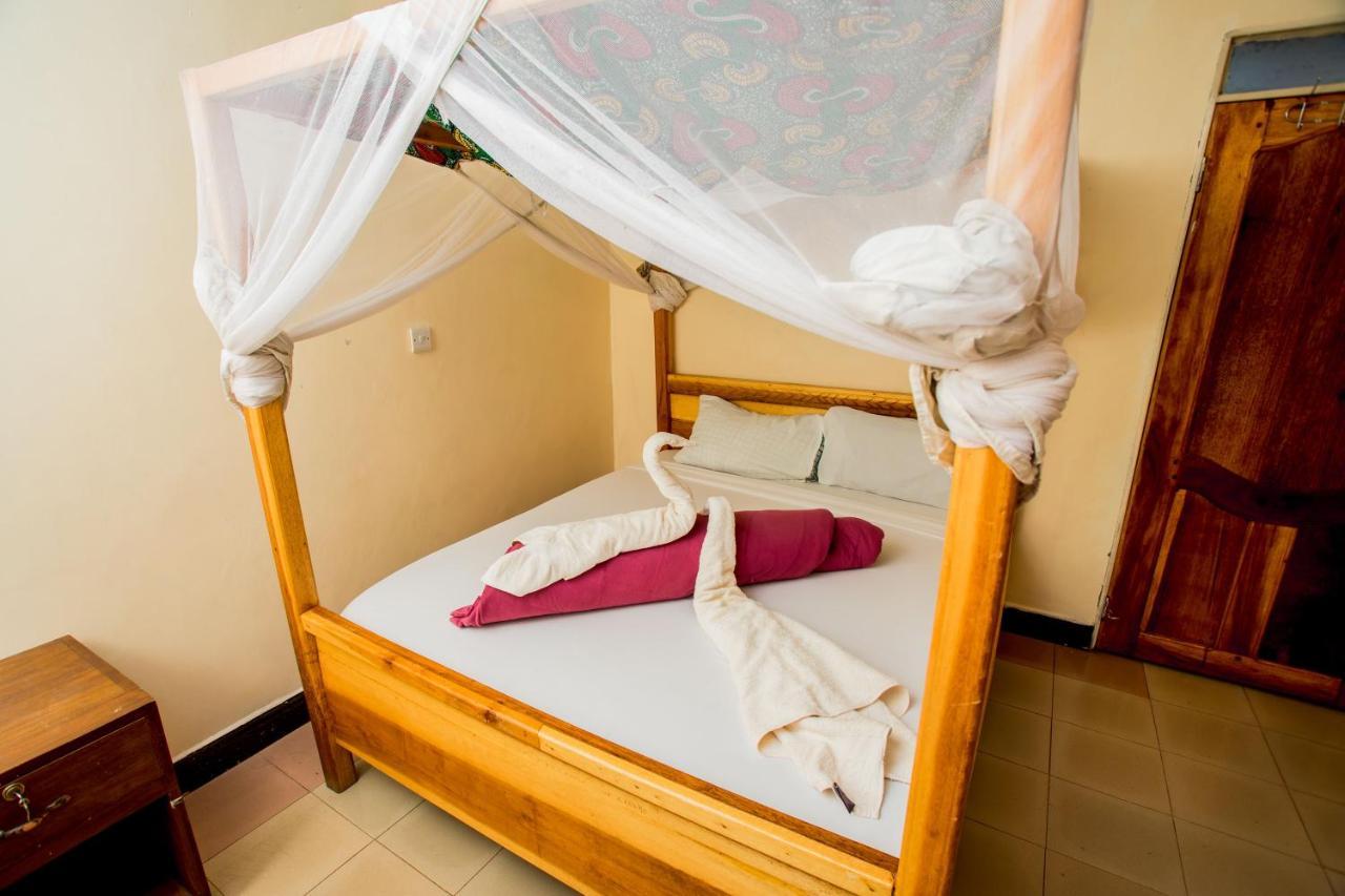 The Secret Garden Hotel Moshi Bagian luar foto